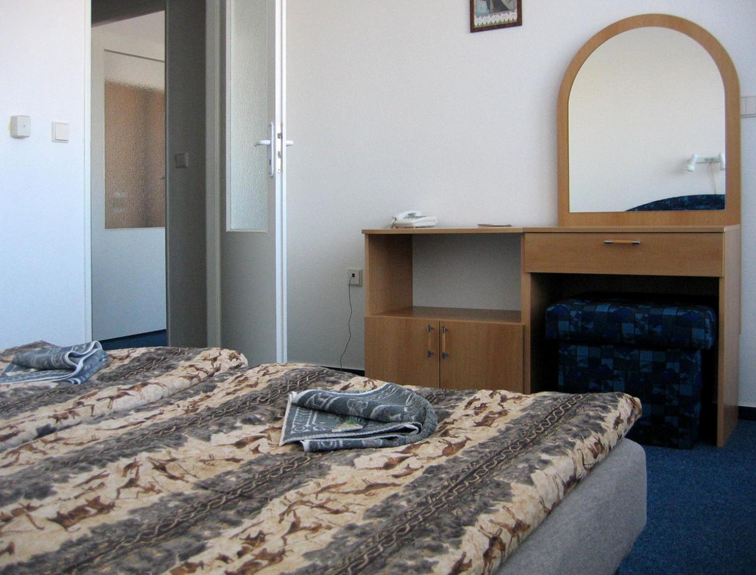 Hotel Morava Jevicko Экстерьер фото