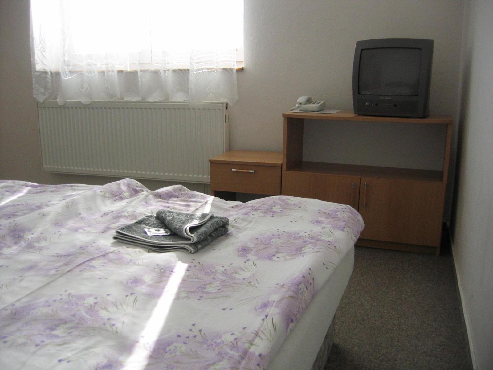 Hotel Morava Jevicko Экстерьер фото